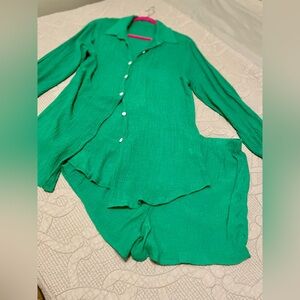 Vibrant Green Women's 2 pc shirt and short set